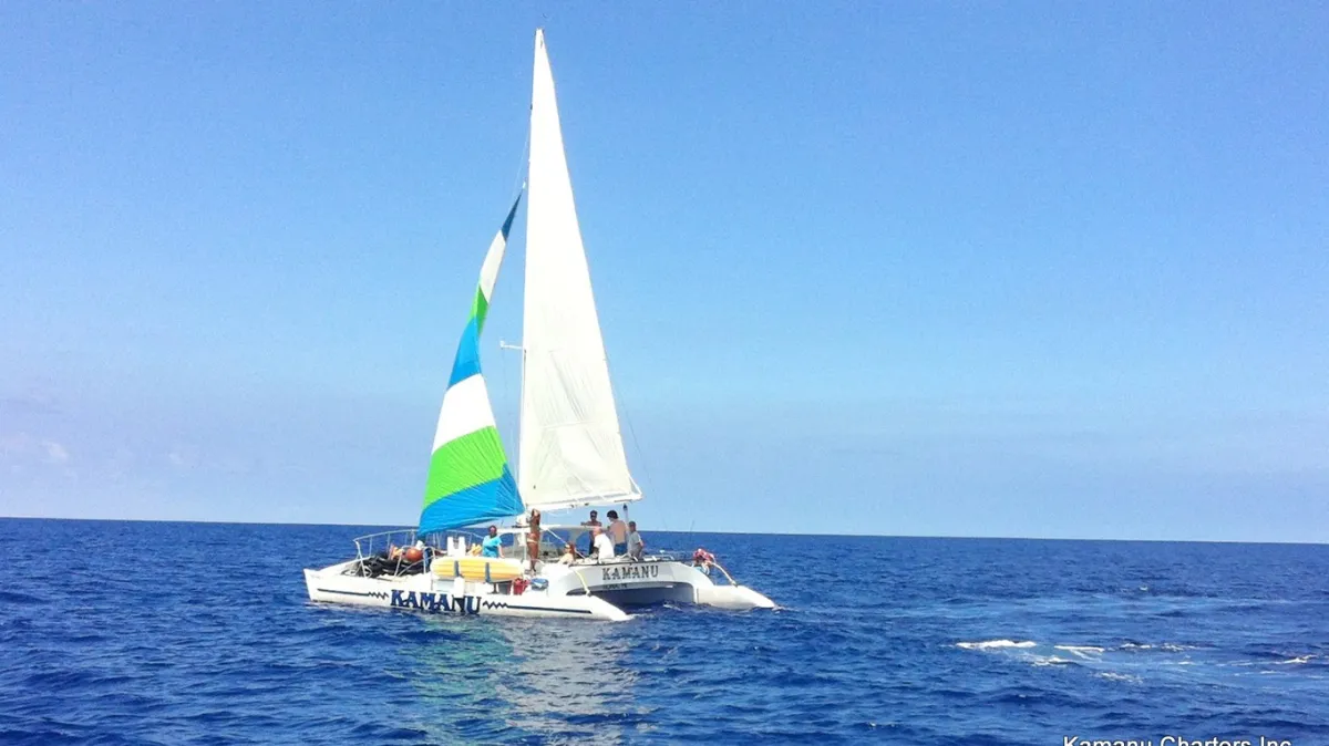 a small boat in a body of water